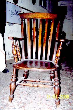 Boaz chair
